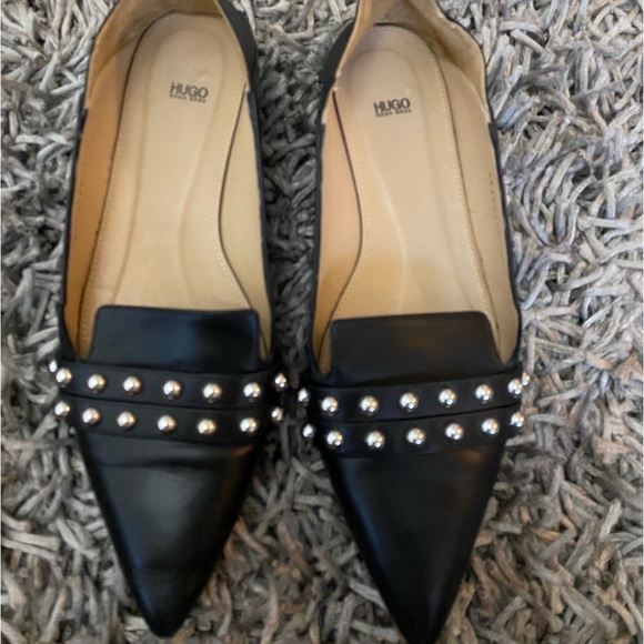 Hugo Boss casual/ dress flats with collapsible heel. - Picture 1 of 8